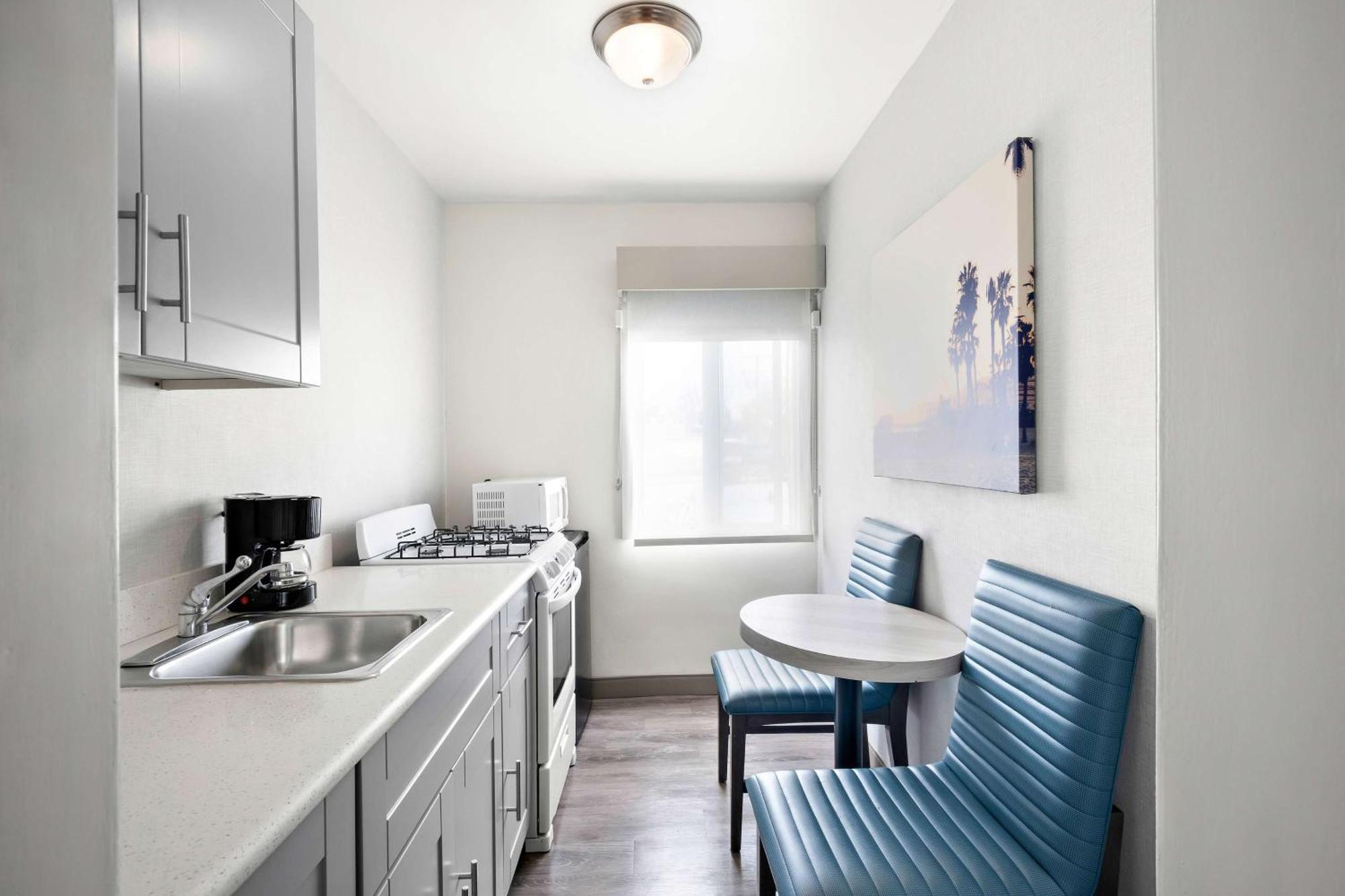 Surestay Hotel By Best Western Santa Monica Exterior photo