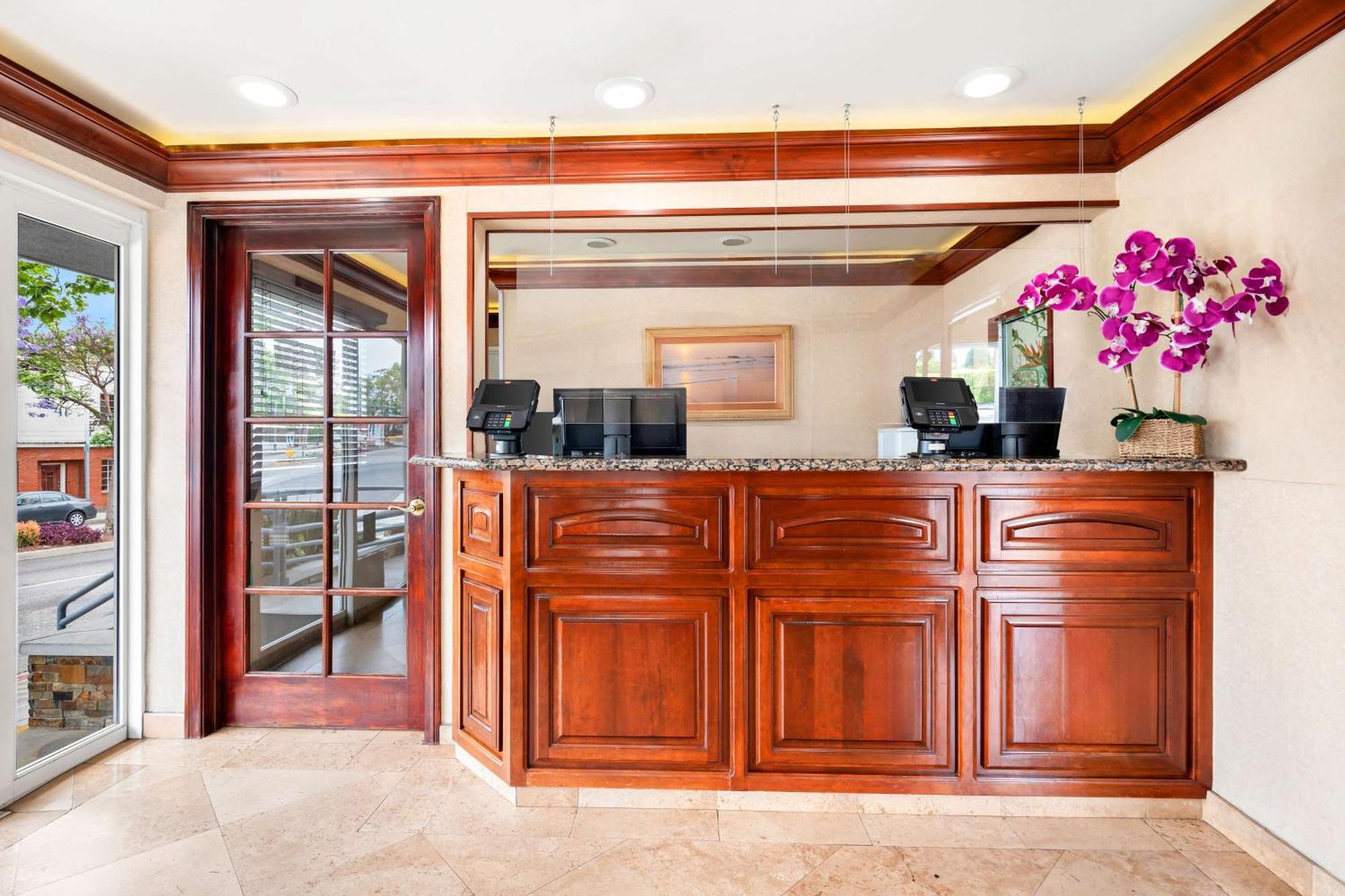 Surestay Hotel By Best Western Santa Monica Exterior photo