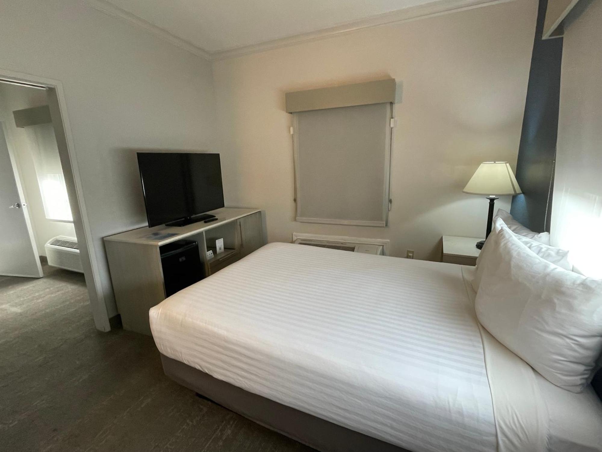 Surestay Hotel By Best Western Santa Monica Exterior photo