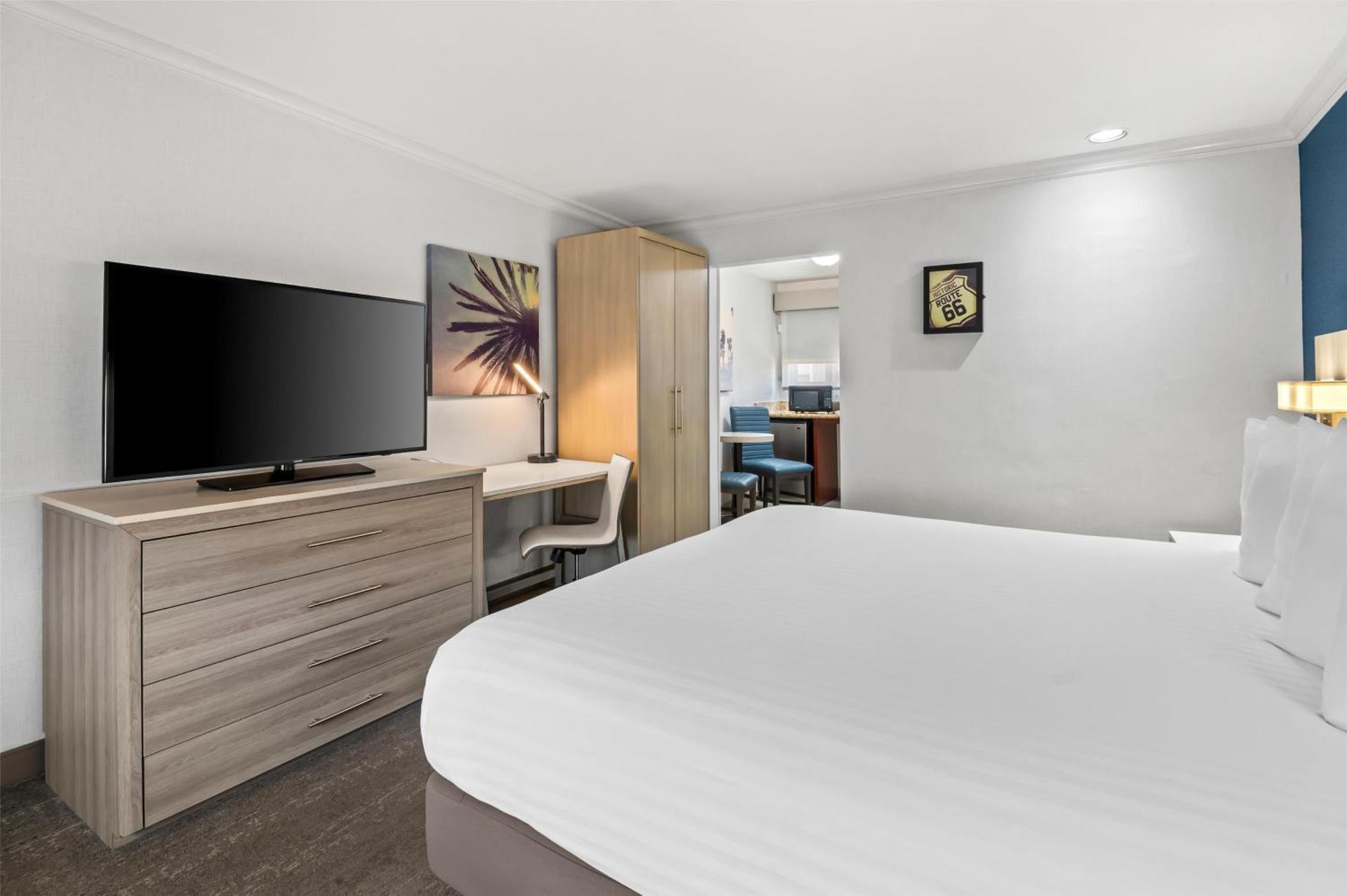 Surestay Hotel By Best Western Santa Monica Exterior photo