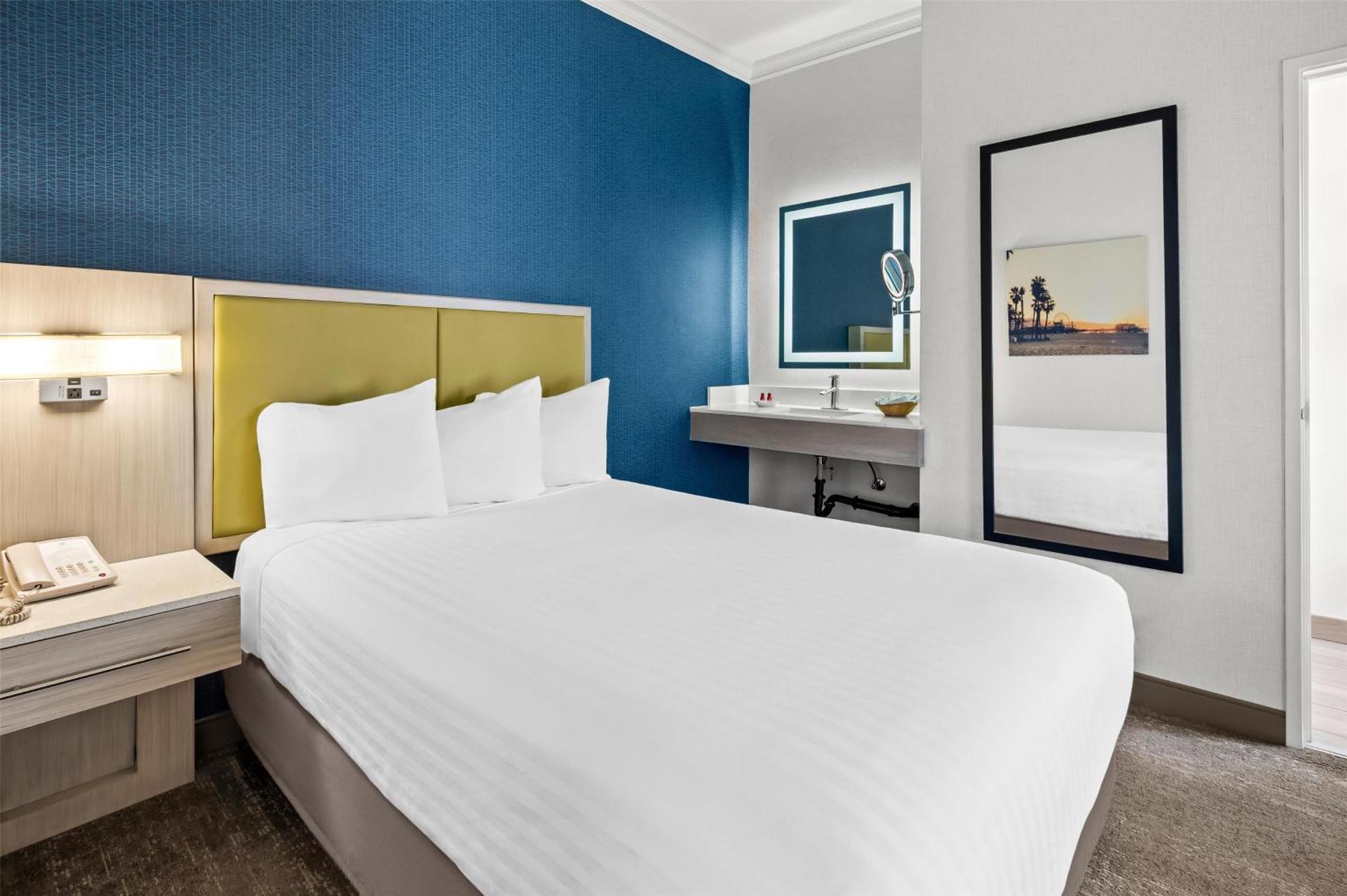 Surestay Hotel By Best Western Santa Monica Exterior photo
