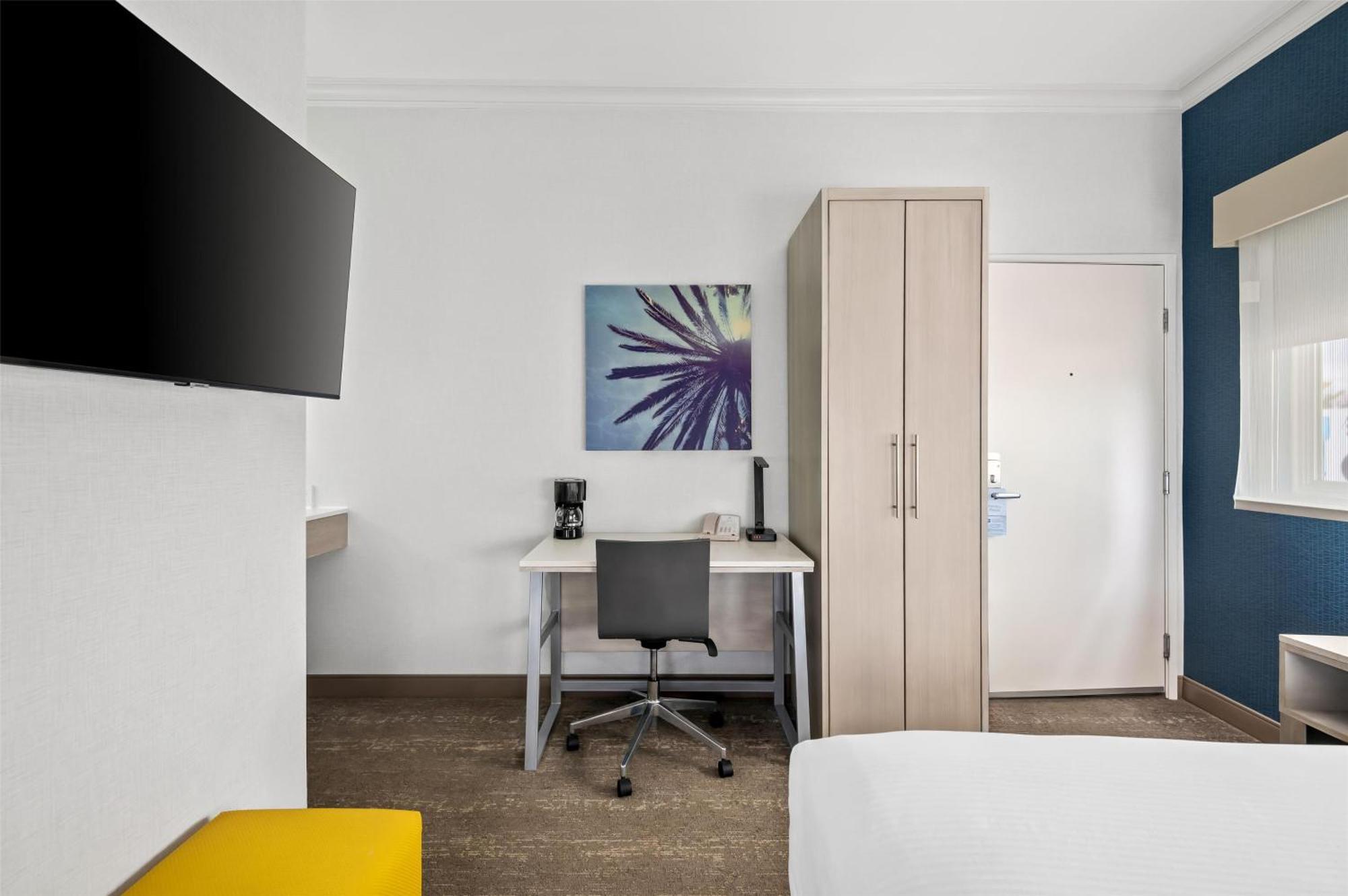 Surestay Hotel By Best Western Santa Monica Exterior photo
