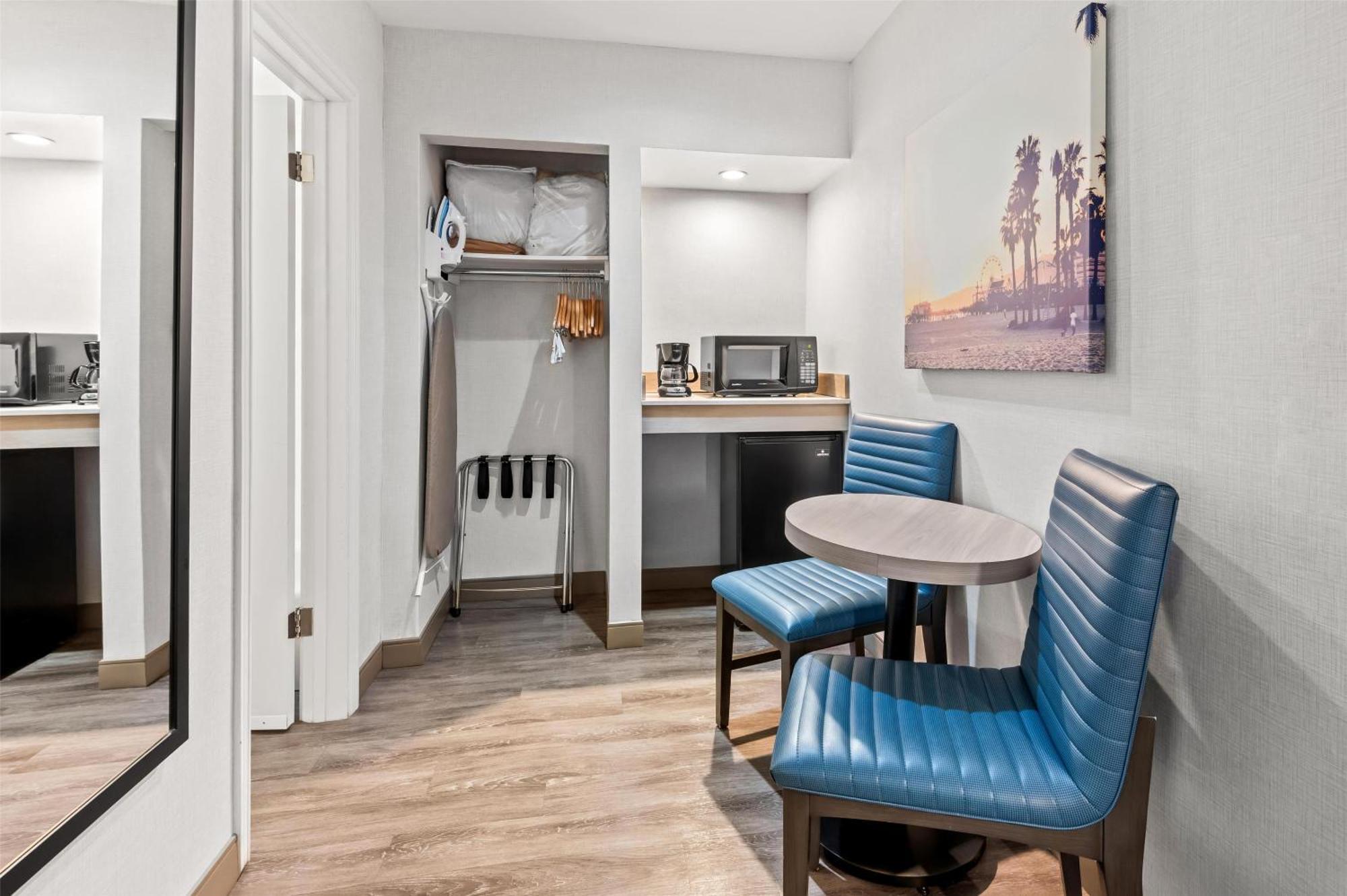 Surestay Hotel By Best Western Santa Monica Exterior photo